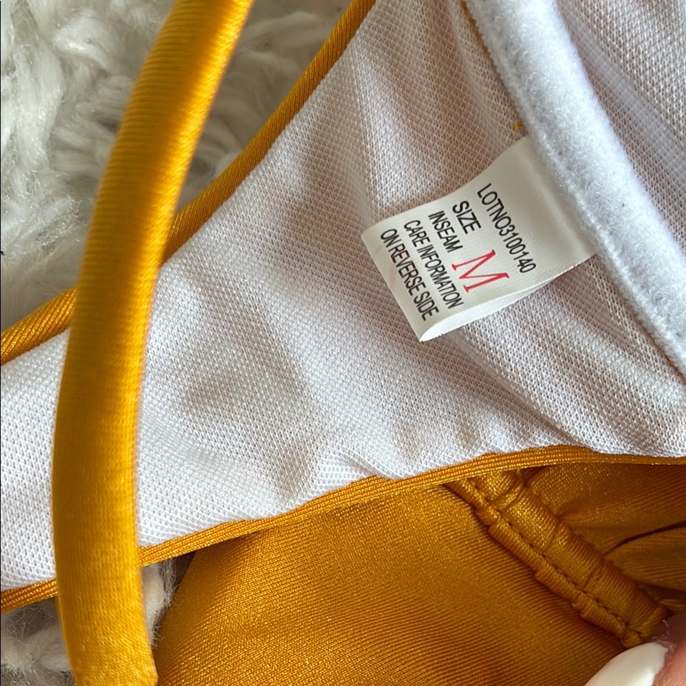 Vibrant Yellow Bikini Set with Beach Towel - Picture 7 of 7